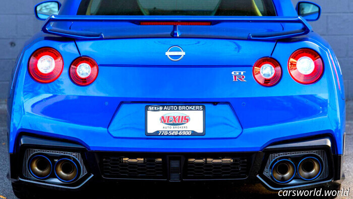 Даже прибыль в 90 000 долларов оказалась недостаточной, чтобы продать этот особенный GT‑R Skyline | Carscoops